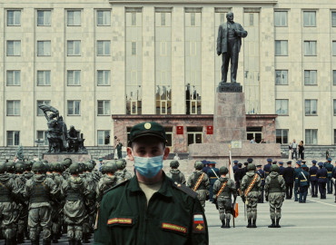 приостановление исполнительного производства в связи с мобилизацией: права военнослужащих и семей - фото - 1